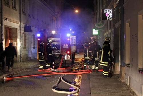 Brand im Fenders Music Store - Foto: Brennpunktfoto