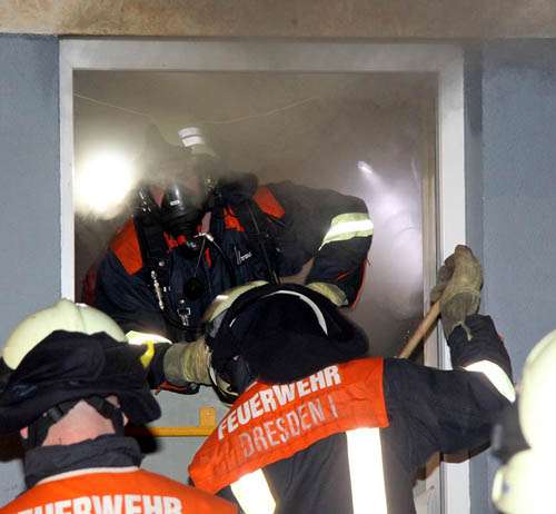 Feuerwehr bei der Arbeit.