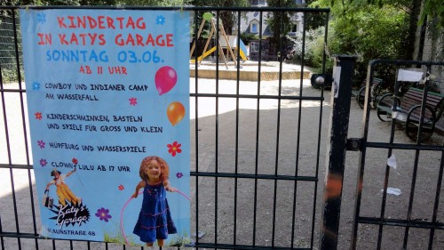 Kindertagswerbung auf der Talstraße