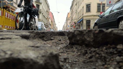 Eins von vielen. Die Louisenstraße erinnert momentan an vergangene Zeiten als die Neustadt noch "Auf dem Sande" hieß.