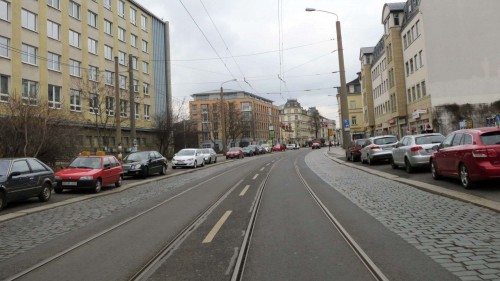 18 Meter ist die Straße derzeit breit.