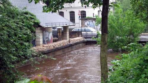 Gewohntes Bild: Sandsäcke am Kraszewski-Museum