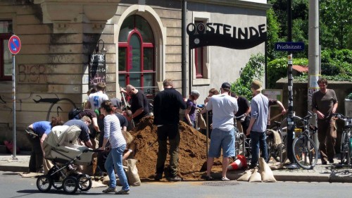 Helfer vorm Oosteinde (Stadtteilhaus)