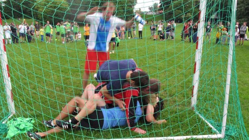 Die Sieger: Die Straßenfussballer - Foto: Pauly