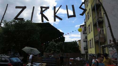 Neu: Auf dem Parkplatz Sebnitzer/Alaunstraße gibt es Zirkus