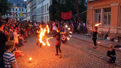 Feuershow mit Kids auf der Talstraße