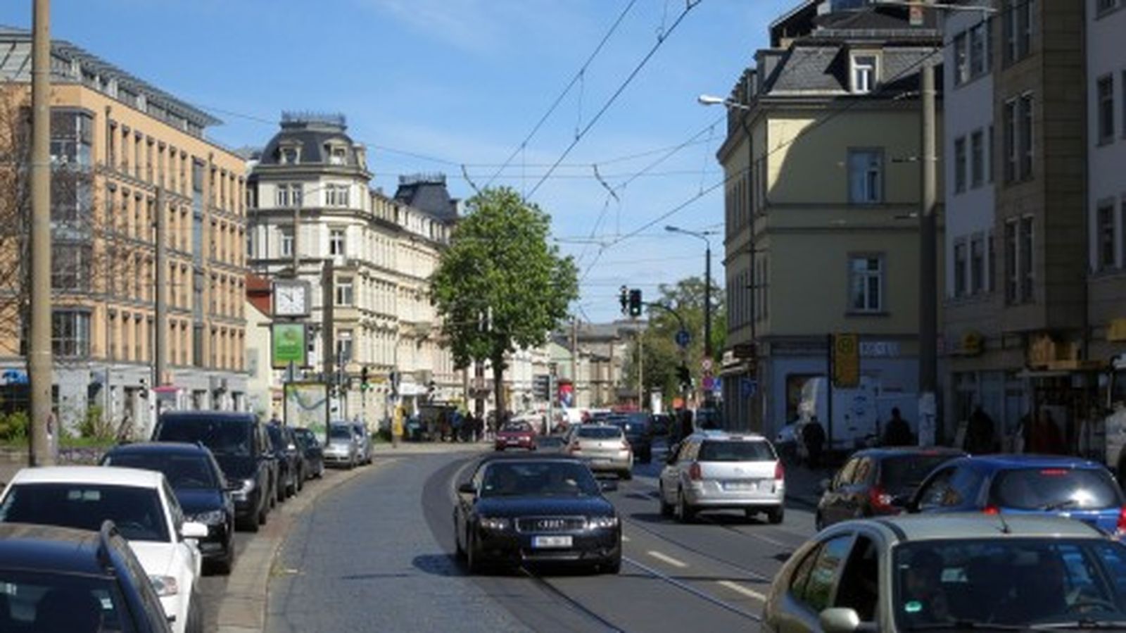 Entgegen früheren Plänen kann die Bäckerei Rißmann stehen bleiben.