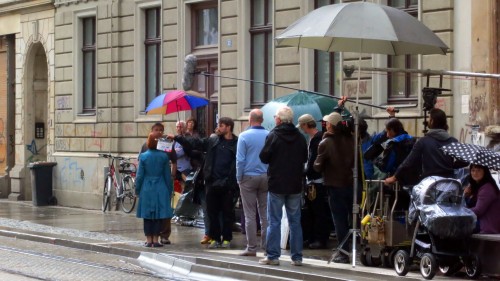 Klappe, läuft, gleich wird Stumpi über die Straße eilen.