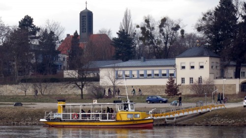 Erna am generalüberholten und tüv-geprüften Anleger auf der Neustädter Seite.