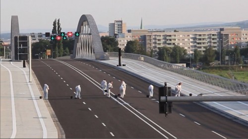 Ausschnitt aus der Video-Installation zur Waschung der Waldschlösschenbrücke 