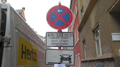 Teile der Prießnitzstraße sind für den ruhenden Verkehr gesperrt.