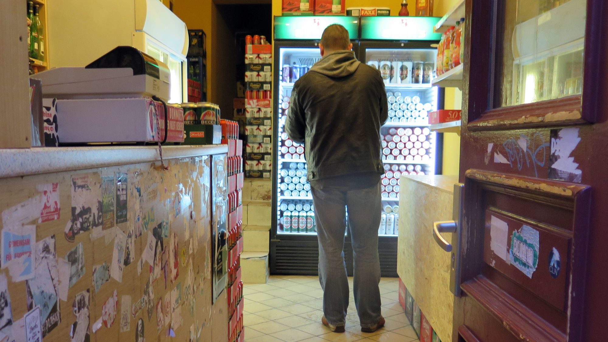 Spätshops können ab Juni nun auch am Wochenende nach 22 Uhr Bier auf die Straße verkaufen.