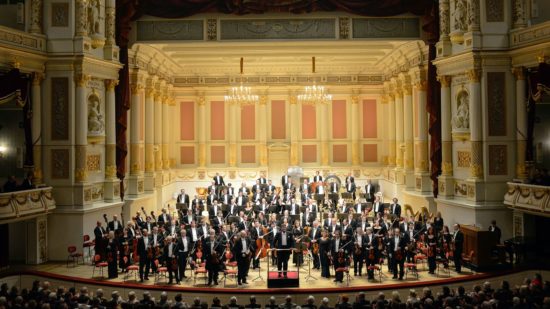 Hier ist sie zu Hause: Die Staatskapelle in der Semperoper - Foto: Matthias Creutziger