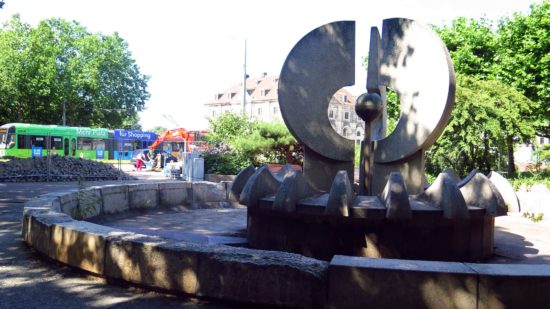 Der Brunnen I, geschaffen im Jahr 1979, ist seit Jahren stillgelegt.