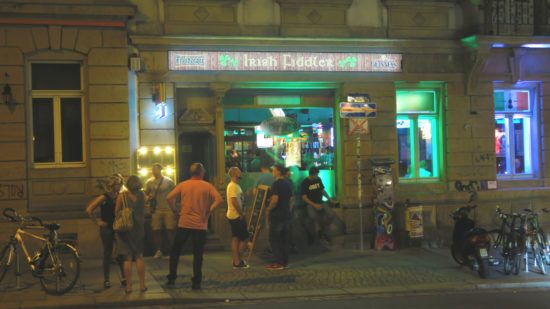 Irish Fiddler auf der Alaunstraße