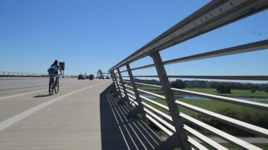 Prädikat: gar nicht mal so unpraktisch. Die Waldschlößchenbrücke.