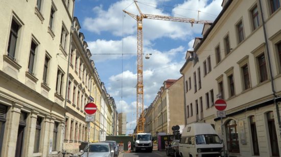 Engstelle Kamenzer Straße - dort steht derzeit ein Kran.