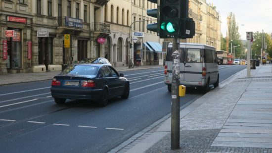 Blitzt jetzt auch bei Tempoverstößen. Blitzer an der Bautzner Straße.