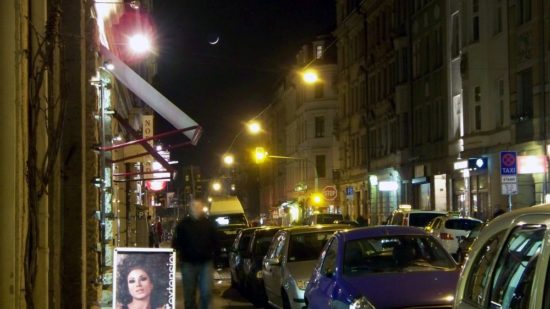 Louisenstraße mit Mond