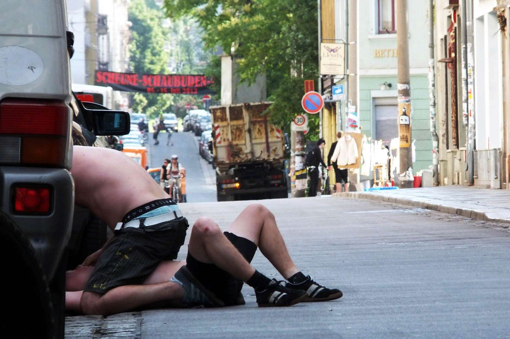 Gesehen auf der Alaunstraße um kurz nach 7 in der Frühe. Anklicken, um das Foto zu vergrößern.