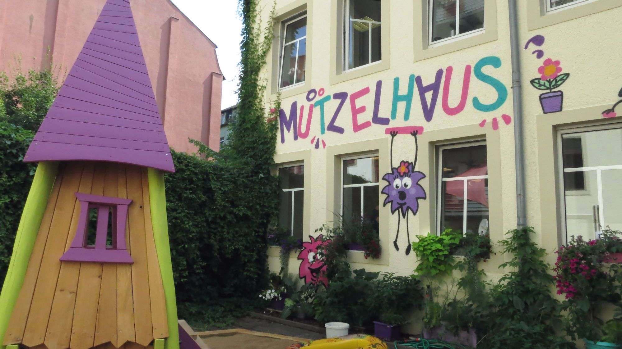 Mutzelhaus im Hinterhaus, Louisenstraße 54, Eröffnung am 17. August