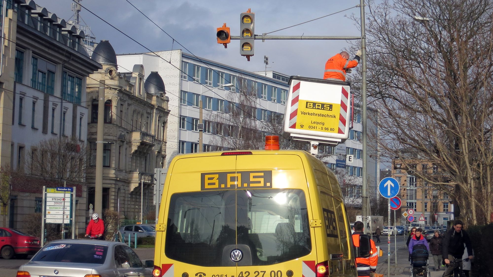 Zusätzliche Fußgänger-Ampel an der Königsbrücker StraßeZusätzliche Fußgänger-Ampel an der Königsbrücker Straße