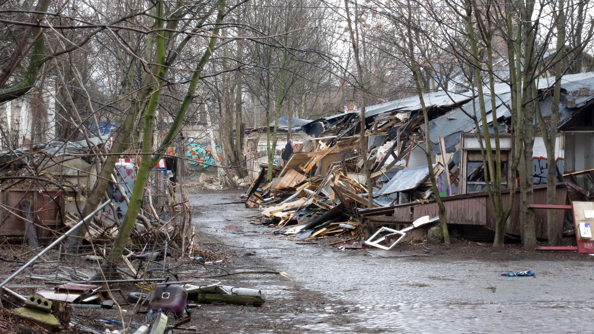 Freiraum Elbtal nach dem Bulldozerbesuch