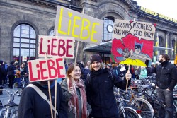 "Herz statt Hetze" - Demonstration - Foto: Youssef Safwan