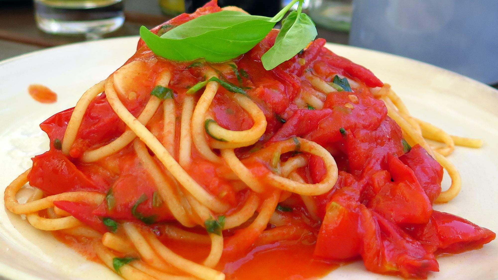 Spaghettata all'italiana oder Nudeln mit Tomatensoße