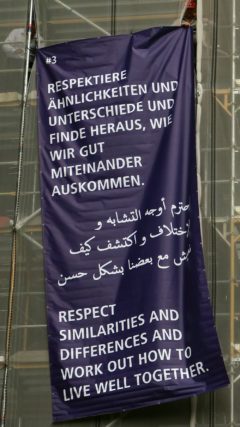 Plakat an der Martin-Luther-Kirche