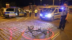 Am Bischofsplatz - an der Kreuzung zur Rudolf-Leonhard-Straße rammte die Frau zwei Radfahrer. Foto: Roland Halkasch