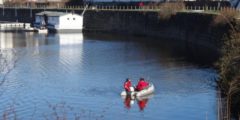 Auch mit Sonar hatten Spezialisten mehrfach das Hafenbecken abgesucht. Foto: W. Schenk