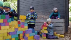 Da staunt ihr Bauklötzer, was wir so alles bauen können. Die Bautätigkeit haben sich die Alaunkids wohl im Viertel abgeguckt.