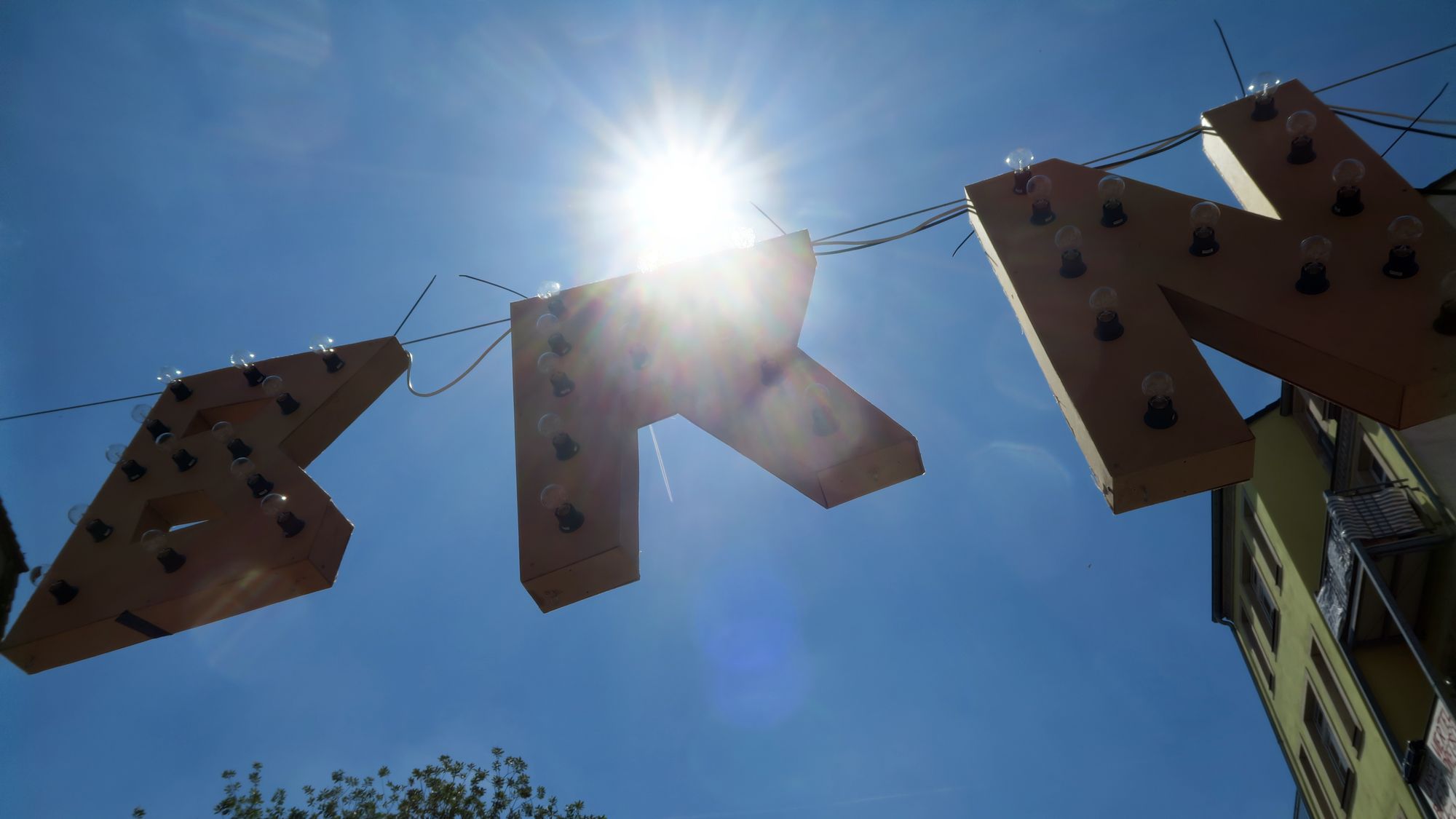 Sonnenschein über der BRN - beste Nachricht: das Fest blieb friedlich.