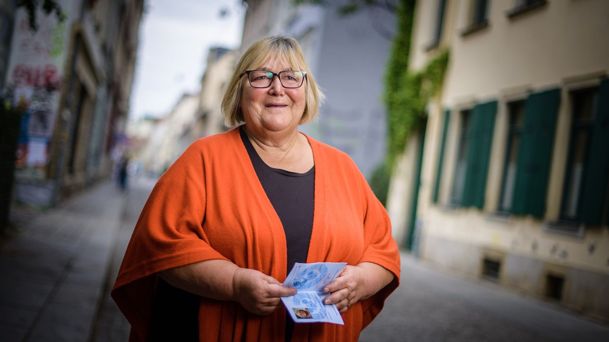 Friederike Beyer auf der Böhmischen Straße - kurz vor ihrem Auszug aus der Neustadt - Foto: André Wirsig