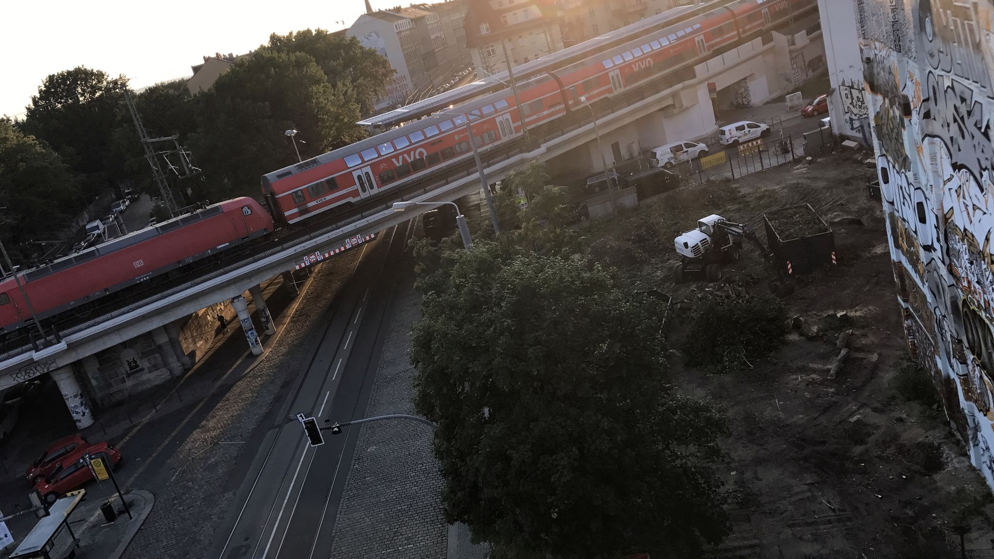 Am Bischofsplatz haben die Arbeiten für einen mehrgeschossigen Neubau begonnen.