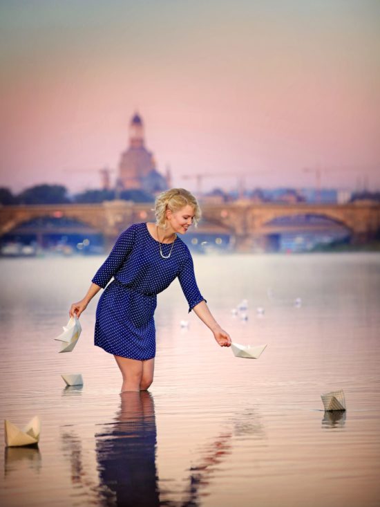 Titelbild der zweiten Stadtluft mit Glücksforscherin Saskia Rudolph - Foto: Amac Garbe