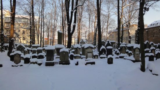 Eingeschneider Jüdischer Friedhof an der Pulsnitzer Straße.