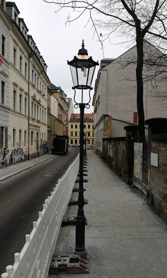 Schicke neue Laternen im historischen Gaslampengewand.