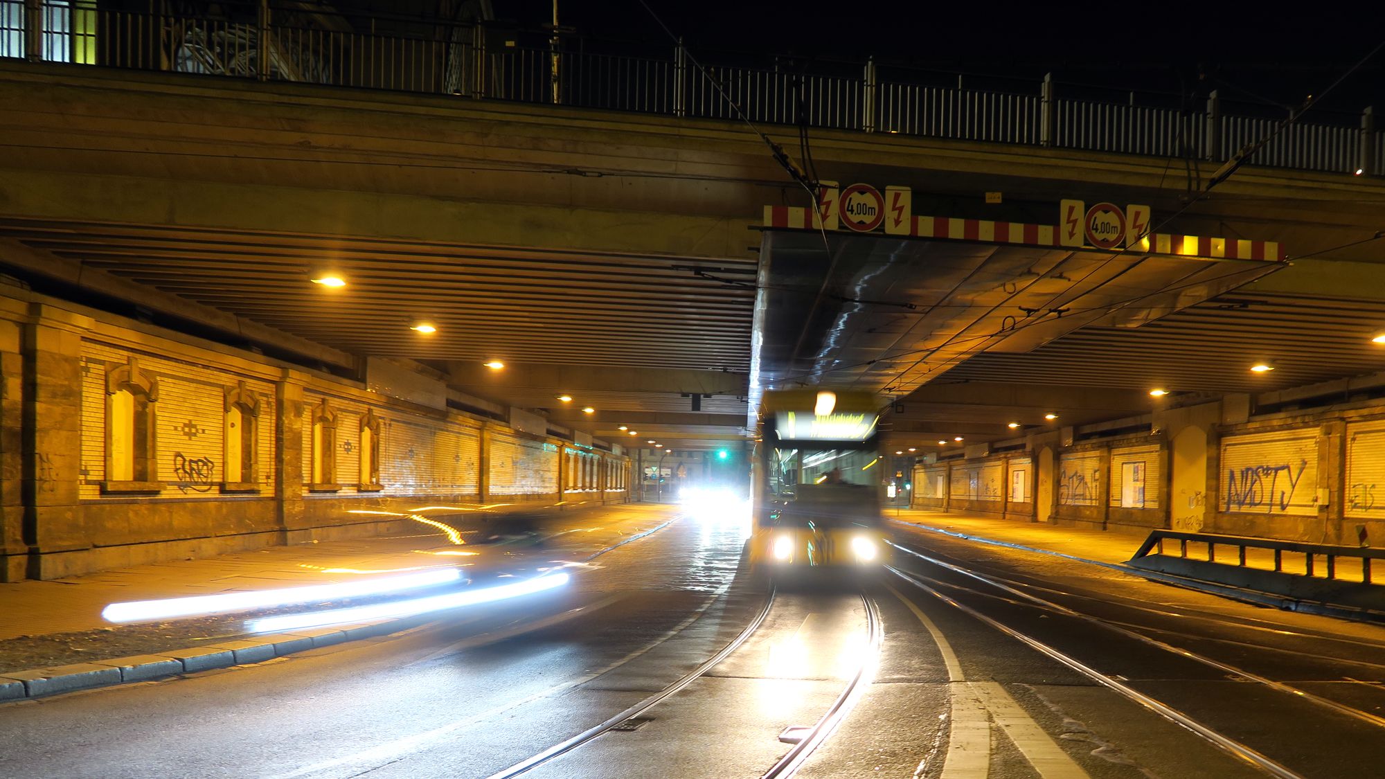 Tunnel neben dem Bahnhof Neustadt