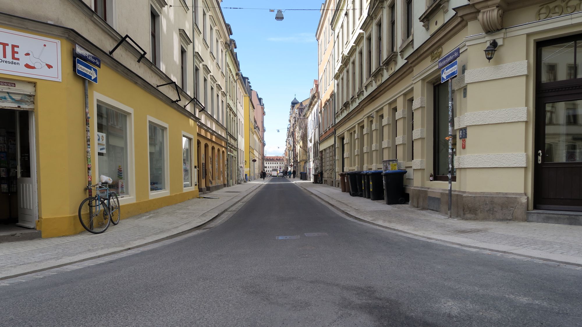 Die Straßenbreite würde entgegenkommenden Radverkehr zulassen.