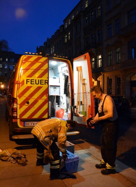 Falkenretter am Martin-Luther-Platz. Fotos: Eckehard Möller