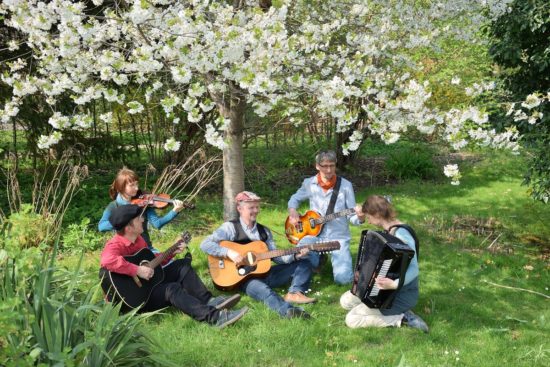 Huderich spielen Gundermann in der Theaterruine