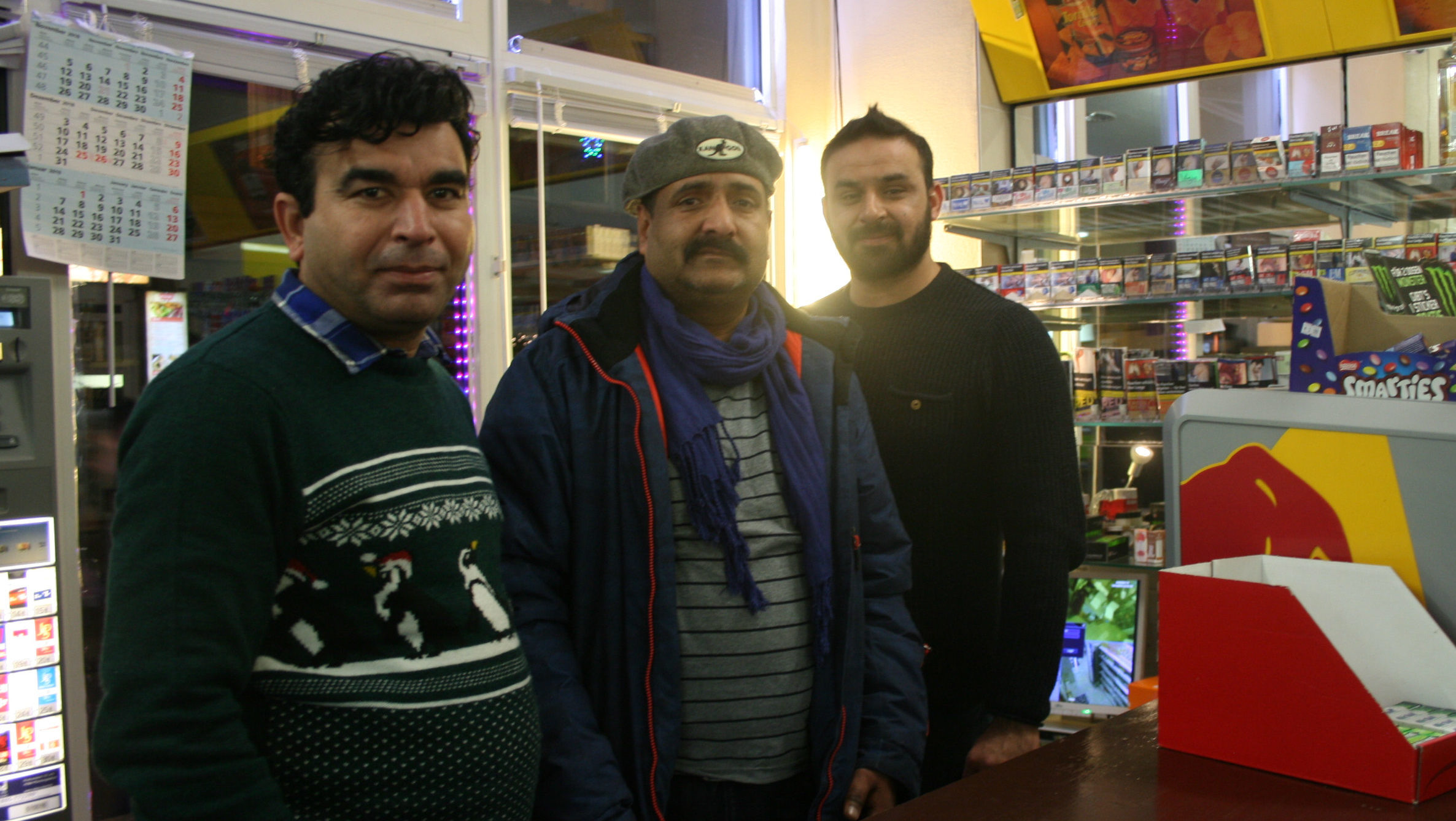 Das Team vom Späti Supermarkt Food 5 (Ahmad Butt, Khalid Mazhar, Khan Hafeezullah)