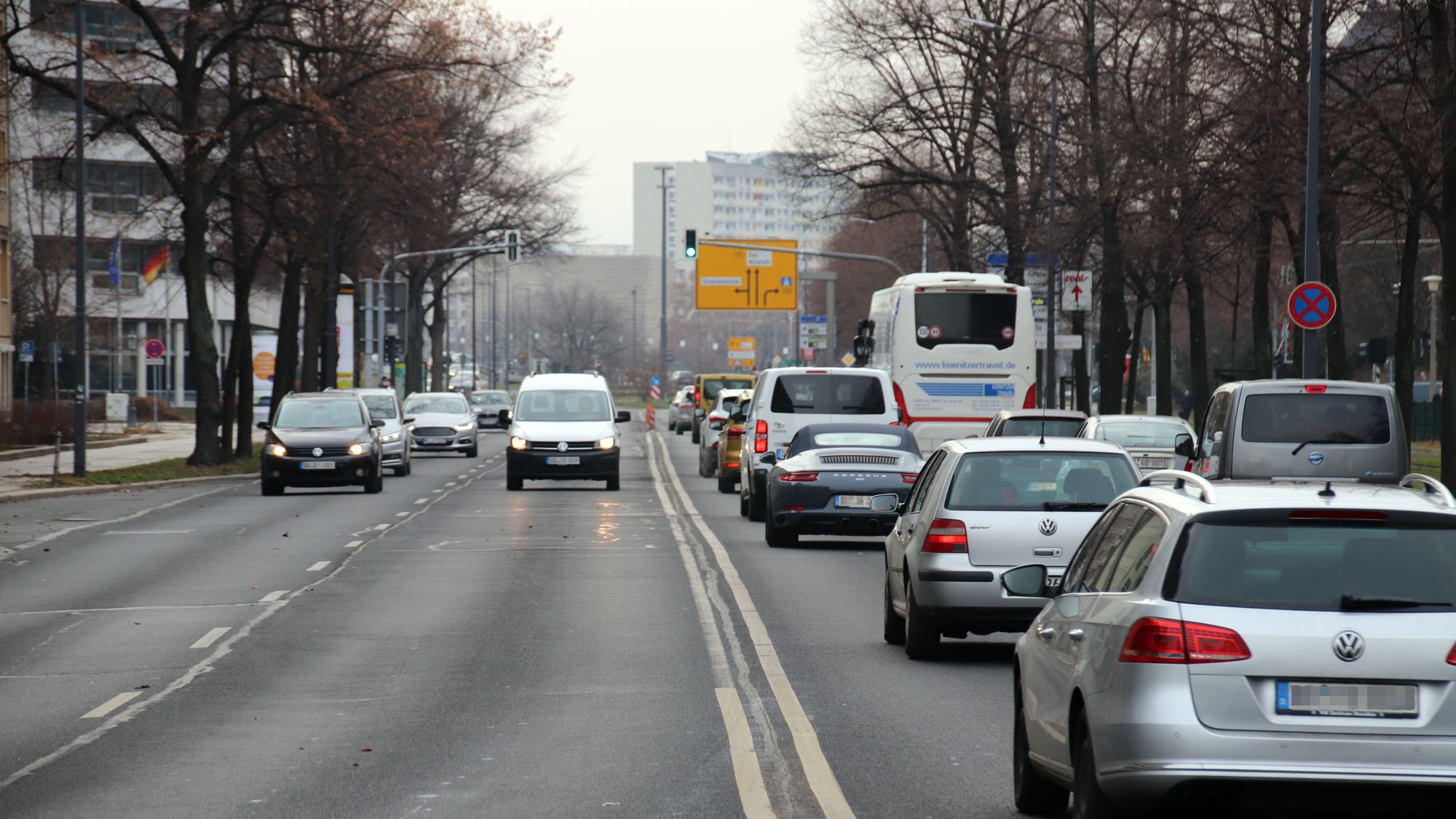 Albertstraße am Vormittag