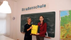 Projektkoordinatorin Beate Rohde und Sozialbürgermeisterin Kristin Kaufmann