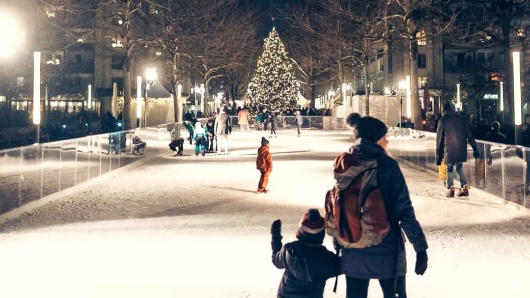 Eislaufen am Jorge-Gomondai-Platz