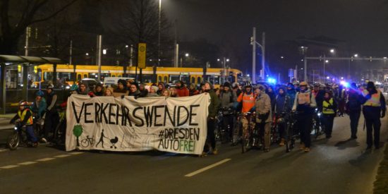 Fahrraddemo auf der Albertstraße - Foto: Grüne Jugend