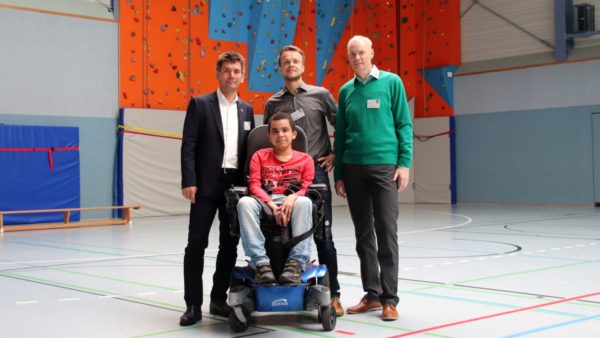 Steffen Tampe, Geschäftsführer Stefan Sadlau, Frank Elsner (v.l.) und vorn Acacio Cossa.