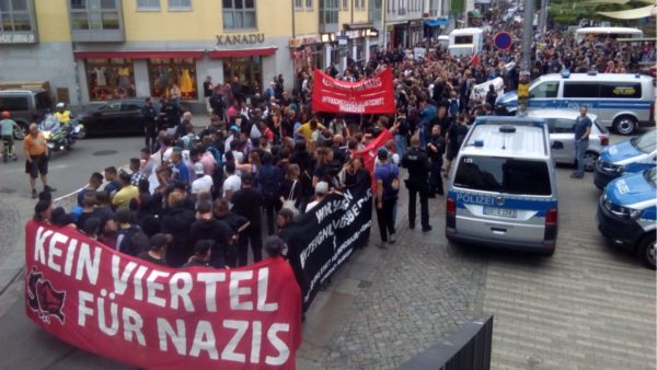 Demo auf der Alaunstraße - Foto: PR/URA